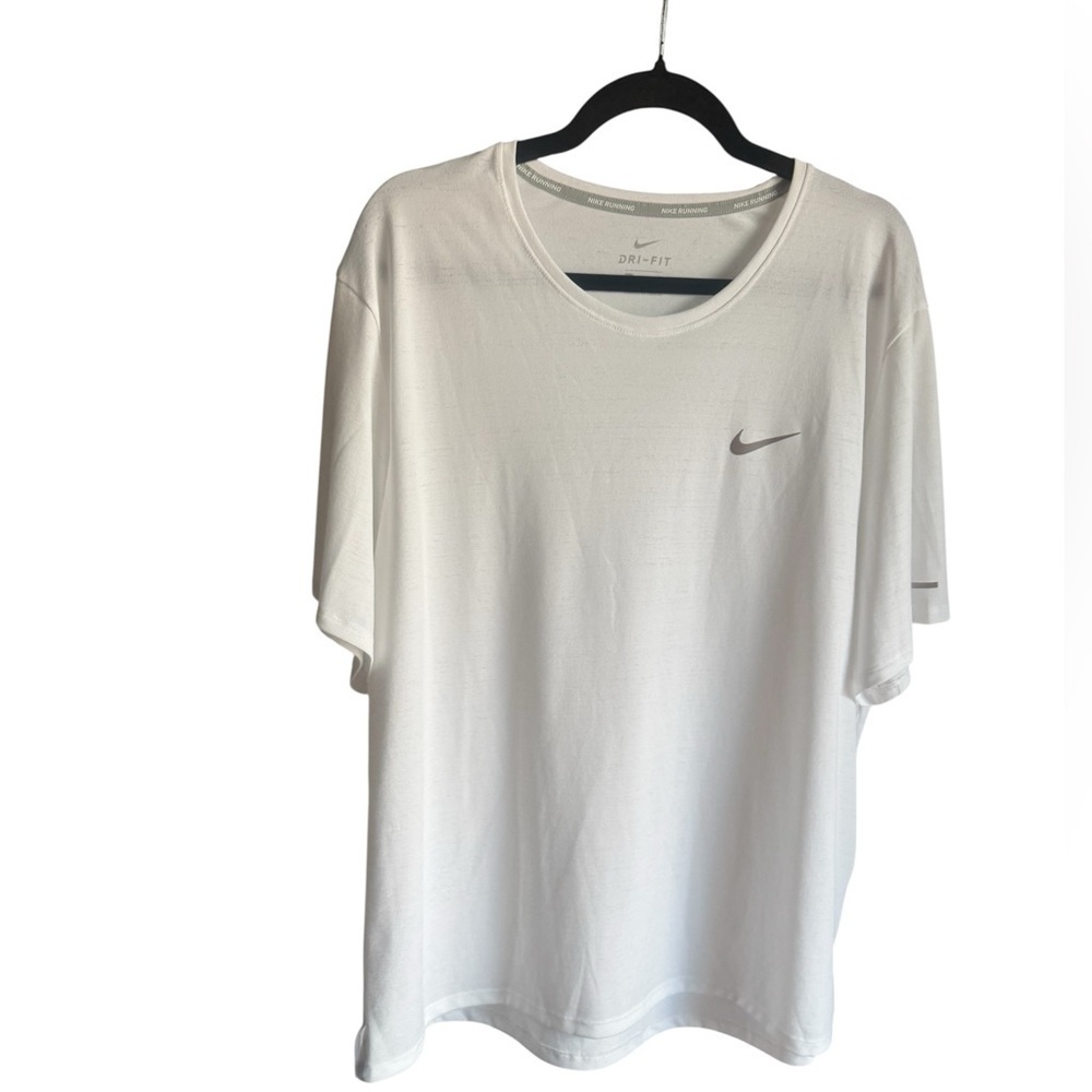 NIKE Dri-FIT UV Miler Men's
Short-Sleeve Running T Shirt Fitted White SZ XL EUC